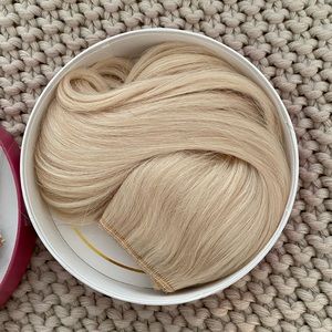 20” Platinum Blonde Luxy Halo Hair Extensions..